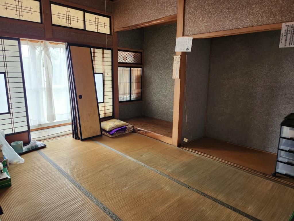 9DK House on 701 Tsubo Land in Tsugaru City, Aomori - Thumbnail 3