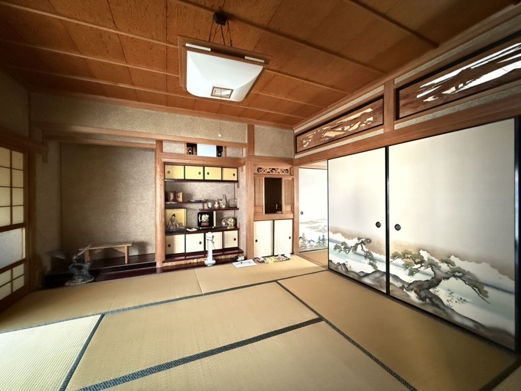 7DK Family Home in Minamiawaji with 266.84 sqm Land - Thumbnail 3
