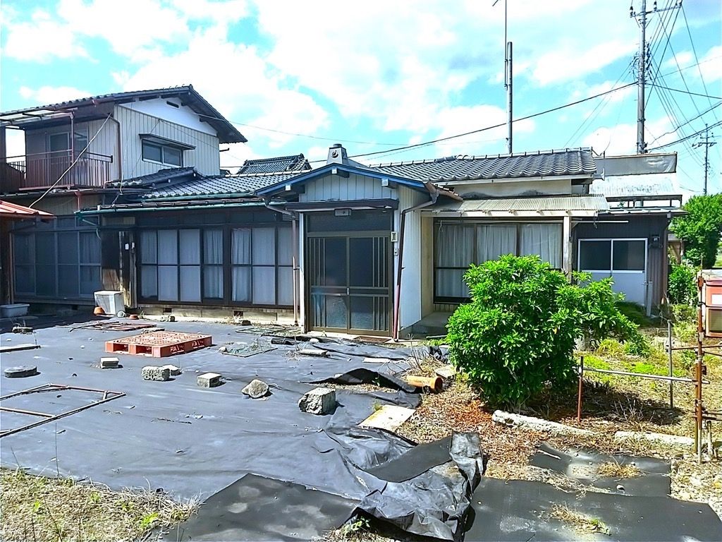 Spacious 8DK Wooden House on 495m² Corner Lot in Moka, Tochigi - Thumbnail 2