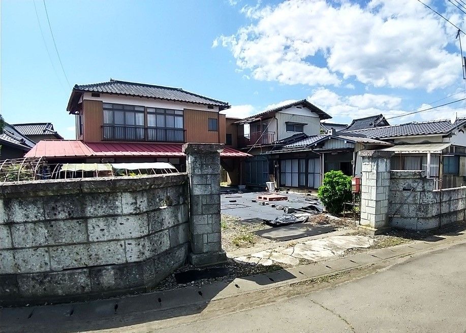 Spacious 8DK Wooden House on 495m² Corner Lot in Moka, Tochigi - Thumbnail 4