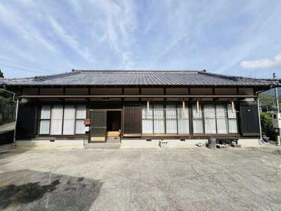 5DK House with Garden & Fields in Tranquil Uwajima, Ehime — Image 1, Uwajima, Ehime