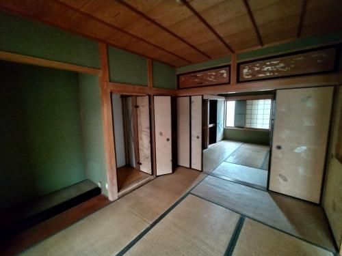 Spacious 7DK Detached House for Sale in Kizugawa, Kyoto - Thumbnail 2