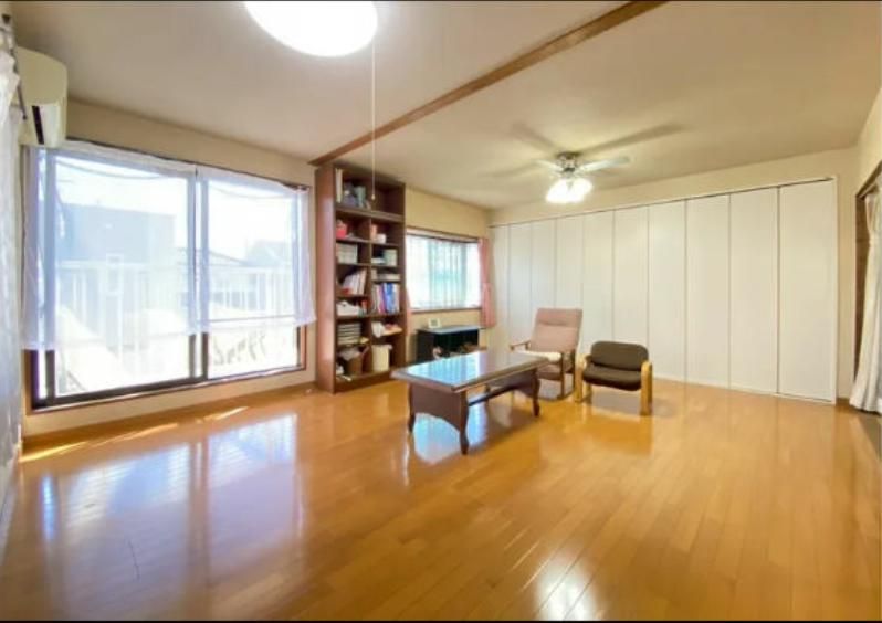 3LDK House for Sale in Oita City, Quiet Neighborhood near Station - Thumbnail 2