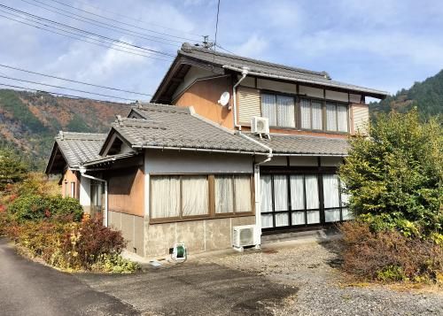 Traditional 6DK Kominka with Mountain Views in Gujo, Gifu - Thumbnail 3