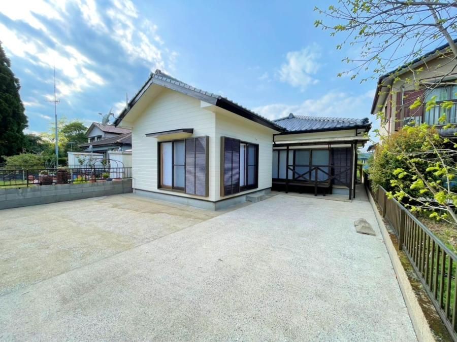 Renovated 4LDK House with Annex in Miyazaki City - Thumbnail 2