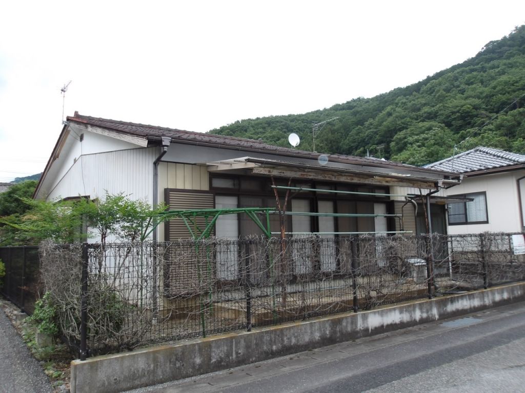 4DK Single-Story House for Sale in Kiryu, Gunma - Thumbnail 2