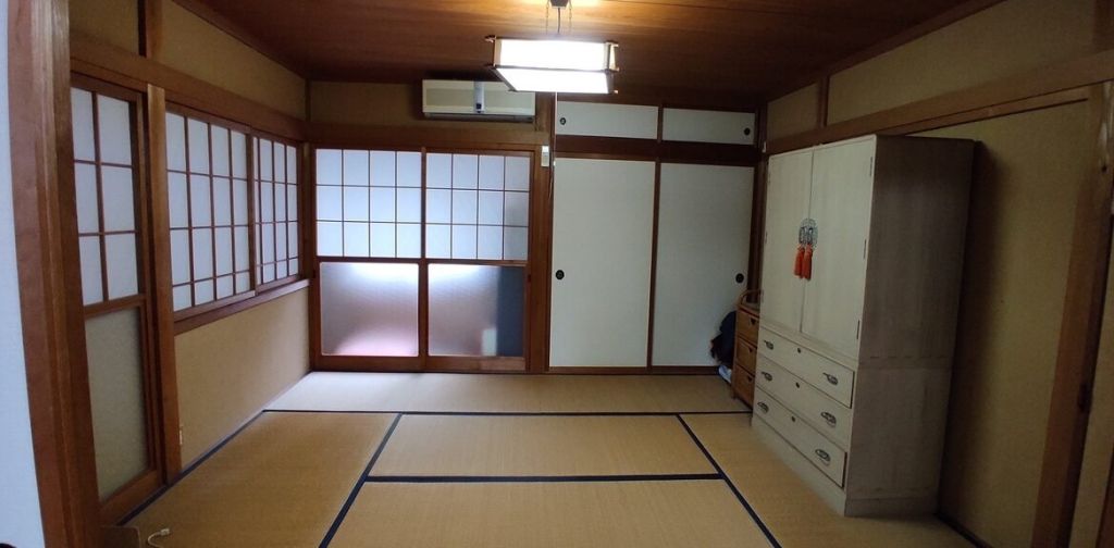 7LDK Family Home on Large Plot in Sanjo, Niigata - Thumbnail 3