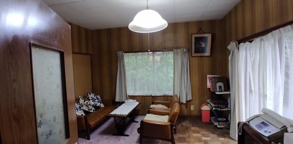 7LDK Family Home on Large Plot in Sanjo, Niigata - Thumbnail 2