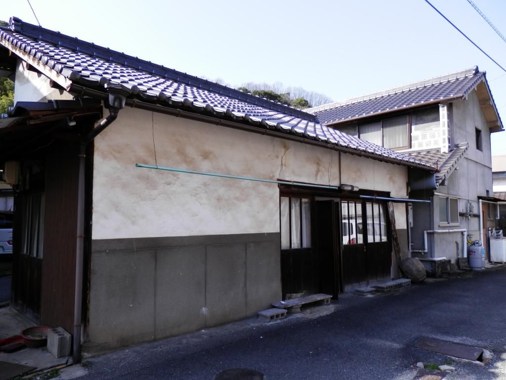Pet-Friendly Vacant House for Rent in Kasaoka, Okayama - Thumbnail 2