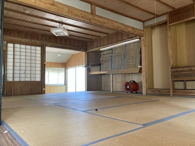 5DK House for Sale on 1233 sqm Land in Shibushi, Kagoshima - Thumbnail 3
