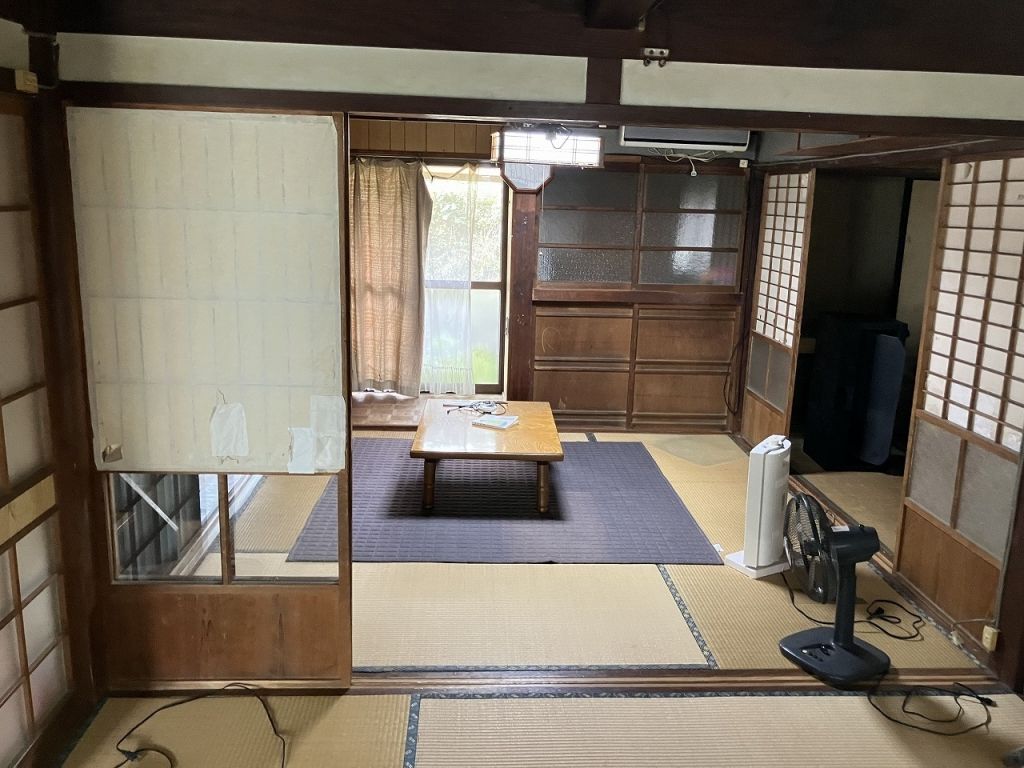 Traditional 7DK Wooden House for Renovation in Imari, Saga - Thumbnail 4