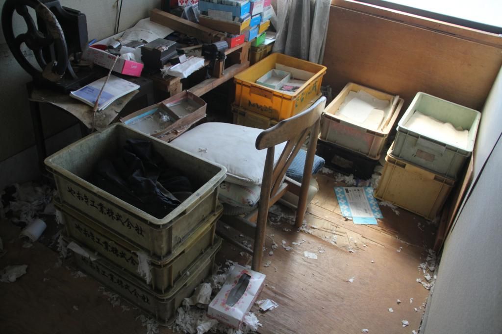 65-Year-Old 5K House for Sale in Quiet Seki City Neighborhood - Thumbnail 4