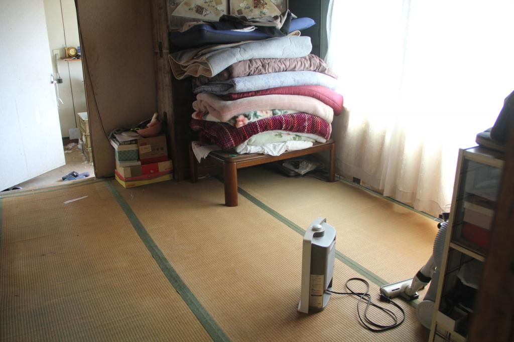 65-Year-Old 5K House for Sale in Quiet Seki City Neighborhood - Thumbnail 3