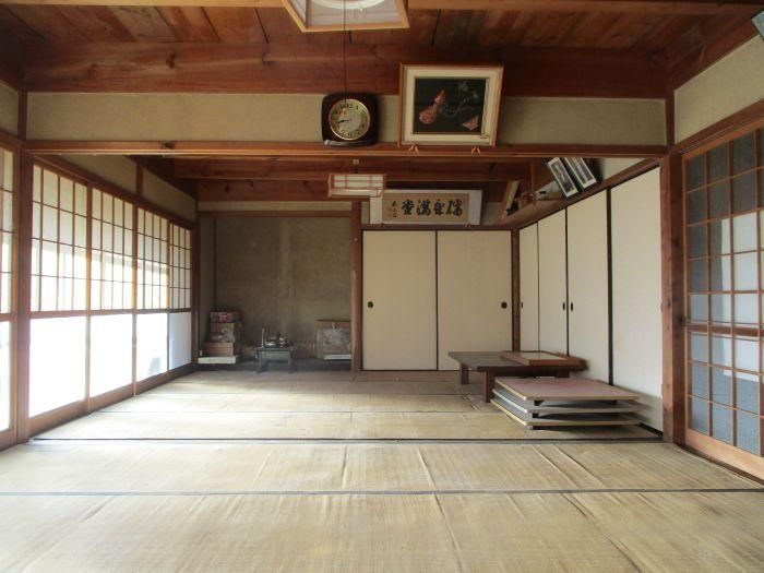 1945 Kominka with Farmland for Sale in Wake Town, Okayama - Thumbnail 4