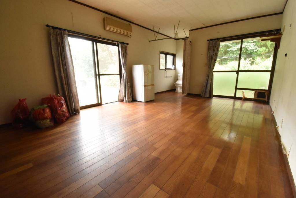 6LDK Traditional Japanese House for Sale in Kirishima, Kagoshima - Thumbnail 4
