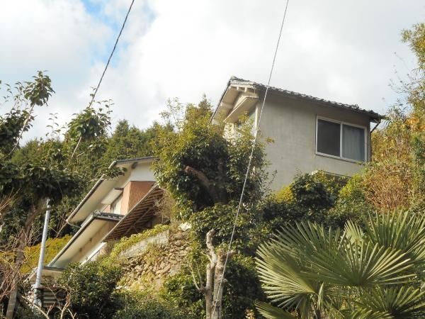 7-Bedroom Countryside House with Land for Sale in Ozu, Ehime - Thumbnail 4