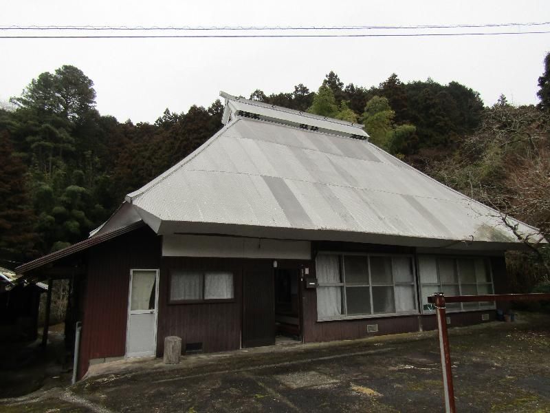 Traditional 5K House with Mountain Views and Land in Kitsuki - Image 1