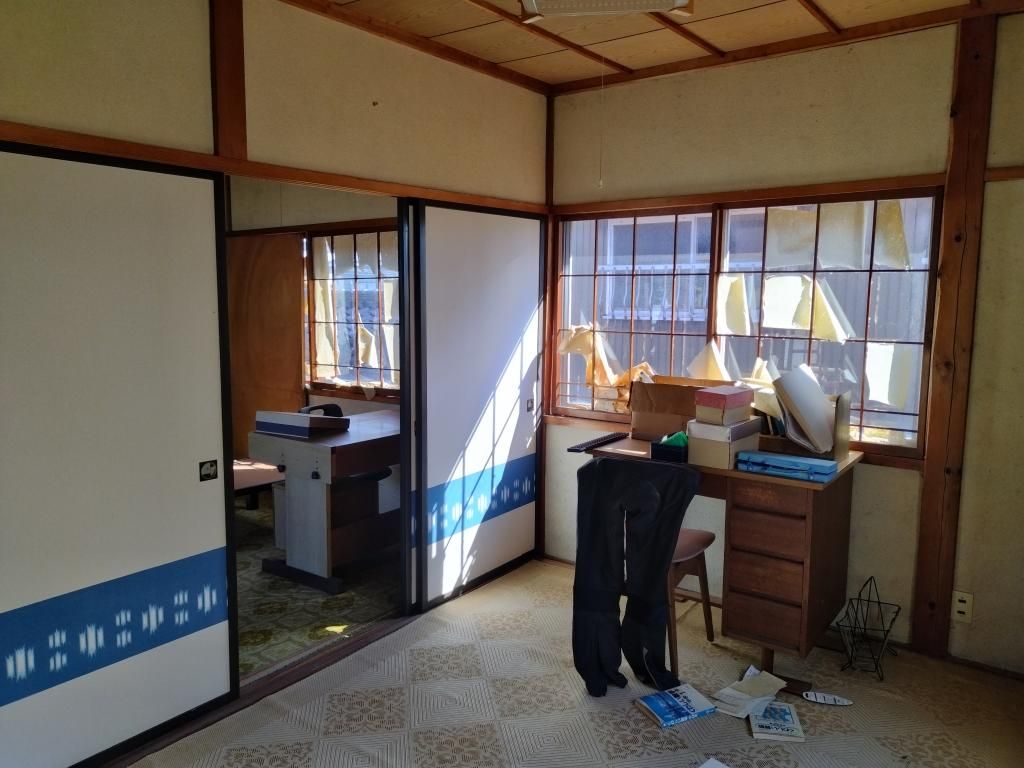 Storage House Near Railway in Sanjo Residential Area - Thumbnail 4