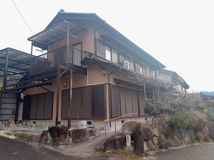 7LDK Traditional Japanese House for Sale in Nakatsugawa - Thumbnail 3