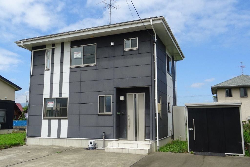 3LDK Detached House for Sale in Joetsu, Niigata - Main Image