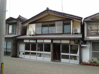 Traditional Ocean-View Home in Izumozaki — Image 1, Izumozaki, Niigata