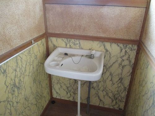 1971 4DK House for Sale in Yawatahama, Ehime - 150万 Yen - Thumbnail 2