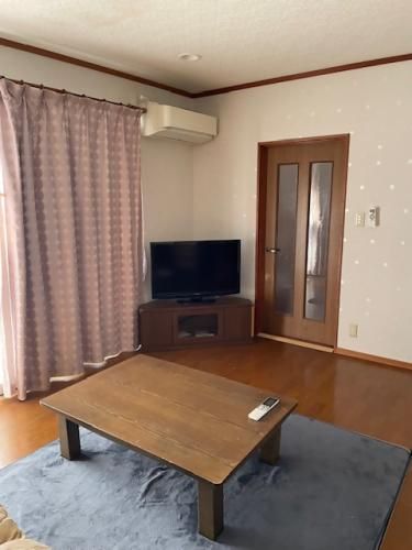 6LDK Wooden House for Sale in Nyuzen, Toyama - Thumbnail 3