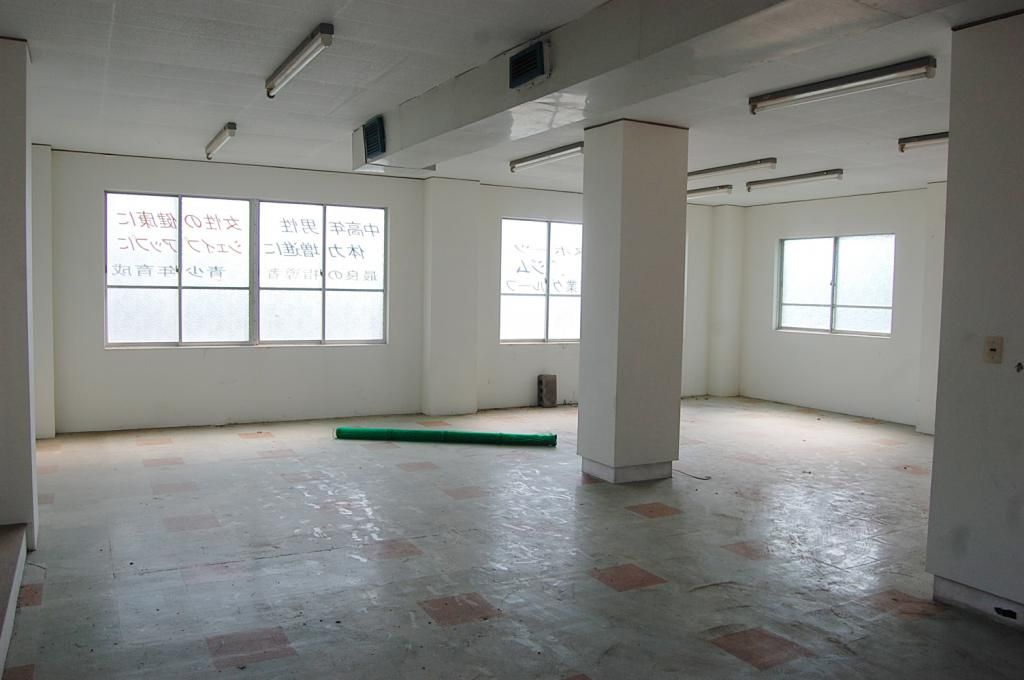 Vacant 3-Story Commercial Building for Rent in Tsukumi, Oita - Thumbnail 3