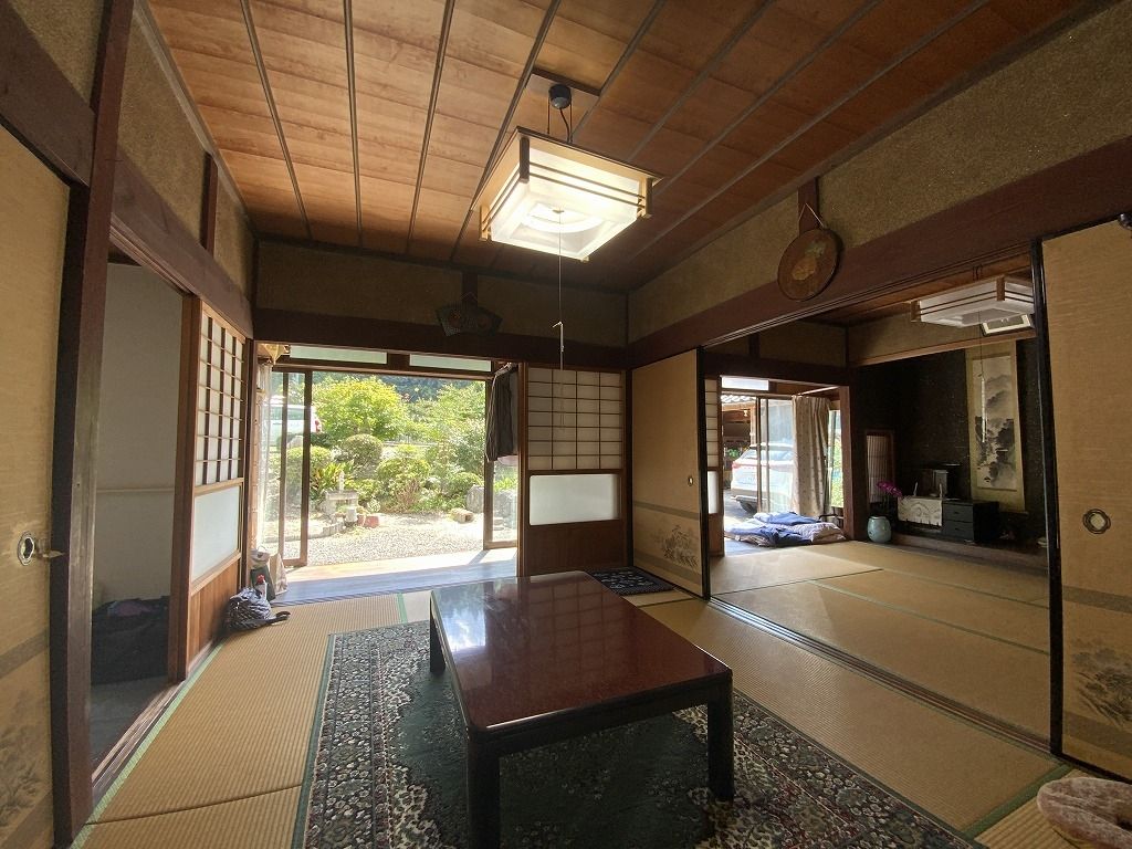 9DK Traditional House with Shed & Parking for 9+ Cars in Iwakuni - Image 16
