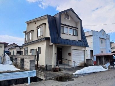 44-Year-Old Detached House for Sale in Hirosaki, Aomori - Thumbnail 2