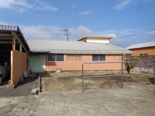 8DK Detached House on 884m² Corner Lot in Yatsushiro - Thumbnail 2