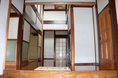 Traditional 2-Story Home in Kamitsutsuga, Akiota Town - 554m² Land — Image 1, Akiota, Hiroshima