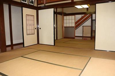 Traditional 2-Story Home in Kamitsutsuga, Akiota Town - 554m² Land — Image 3, Akiota, Hiroshima