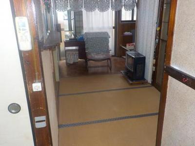 4LDK Wooden House for Sale in Tosu City - Corner Plot — Image 2, Tosu, Saga