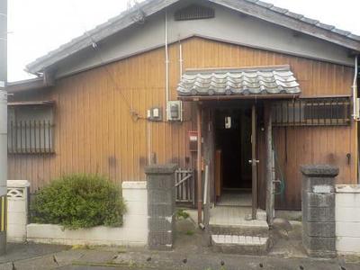 4LDK Wooden House for Sale in Tosu City - Corner Plot — Image 1, Tosu, Saga
