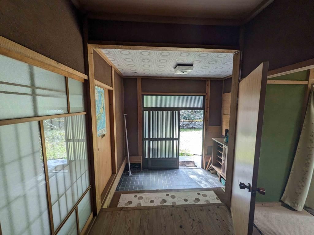 7DK House for Sale in Nagomi Town, Kumamoto - 193 sqm - Thumbnail 4