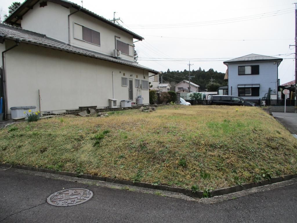 Vacant Land for Sale in Quiet Nabari Area Near Akameguchi Station - Thumbnail 3