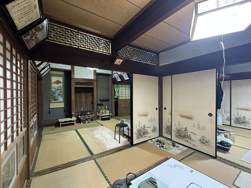 Spacious 5DK Traditional House on Large Corner Lot in Minamikyushu - Thumbnail 4