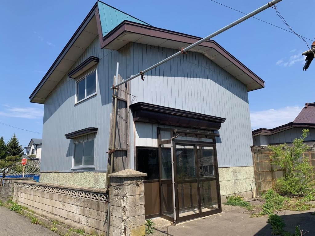 Spacious 9K House on 1719sqm Land in Tsugaru, Aomori for 500,000 Yen - Thumbnail 2