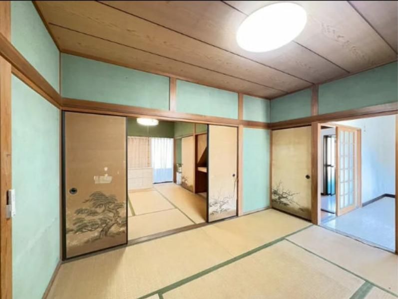 7DK Detached House on 366m² Corner Plot in Oita City - Thumbnail 3