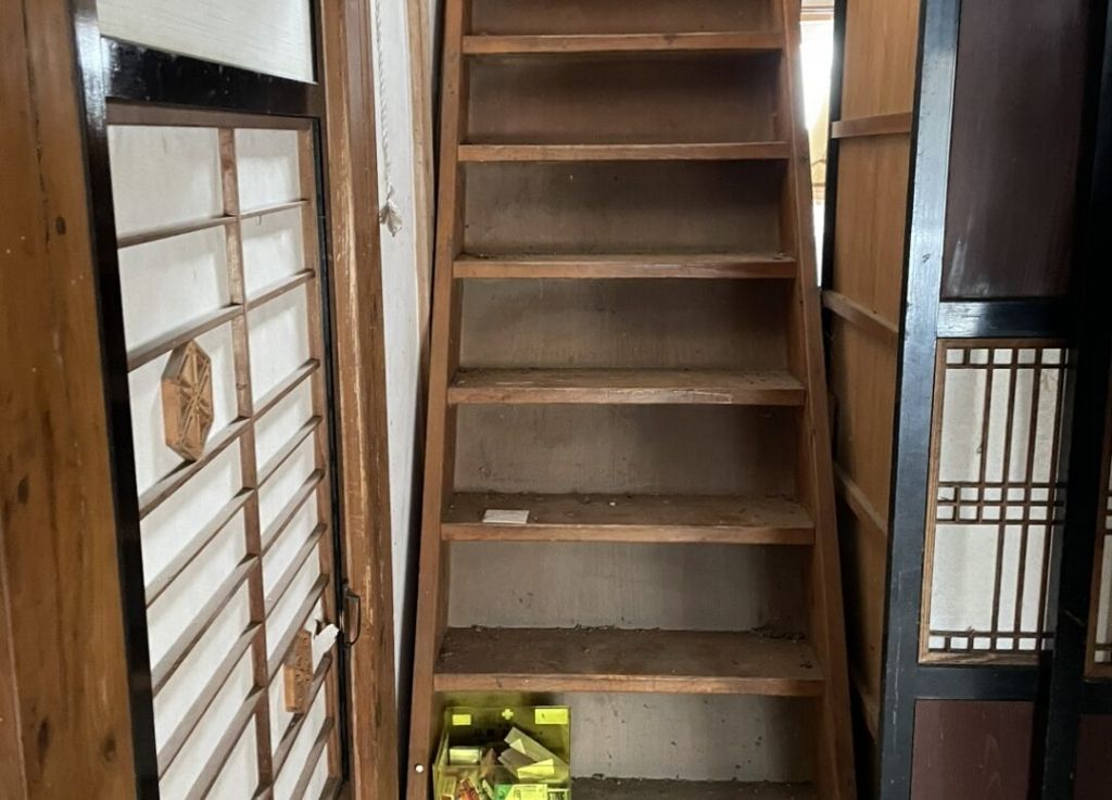 Traditional 10DK Vacant House for Sale in Sanjo, Niigata - Thumbnail 2