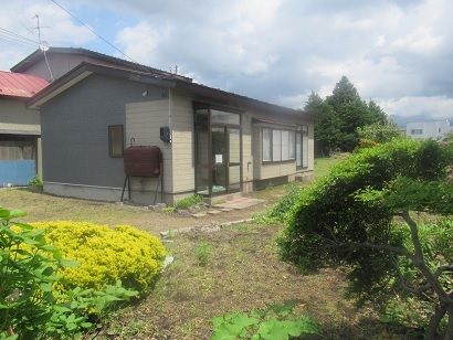 Spacious 2SDK House with Large Garden and Field in Hirakawa, Aomori - Thumbnail 3