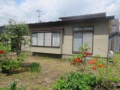 Spacious 2SDK House with Large Garden and Field in Hirakawa, Aomori — Image 1, Hirakawa, Aomori