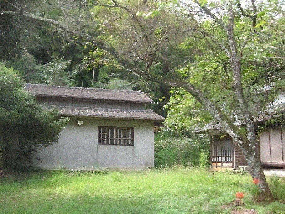 Spacious 7K Farmhouse with Land for Sale in Kitsuki, Oita - Thumbnail 2