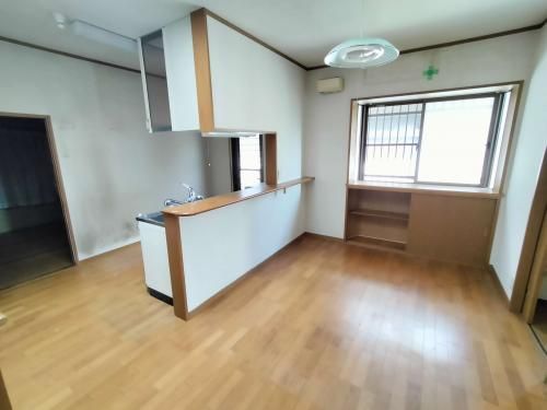 6DK Vacant House for Sale in Mihara, Hiroshima | 202.87 sqm Land - Image 4