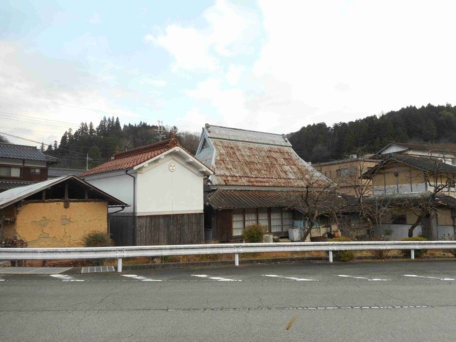 Traditional Kominka with Storage Sheds and Field in Sayo, Hyogo - Thumbnail 4