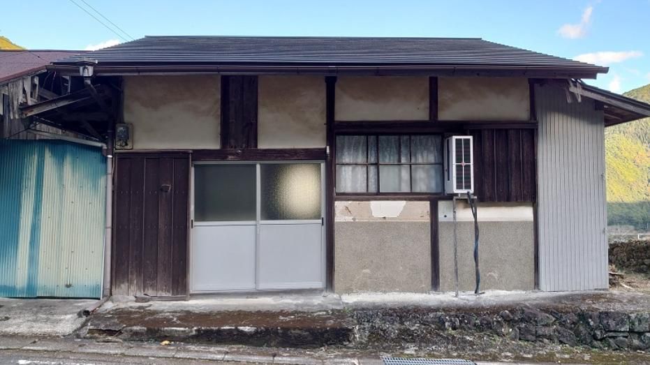 80-Year-Old 2DK House for Sale in Tanabe, Wakayama - Thumbnail 2