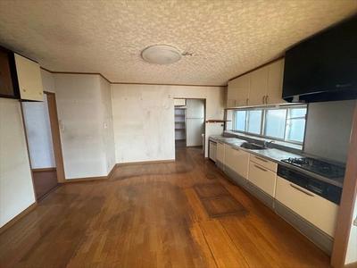 Spacious 6LDK House in Central Hachinohe — Image 4, Hachinohe, Aomori