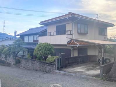 Spacious 13DK House for Sale in Mihara, Hiroshima - Thumbnail 2