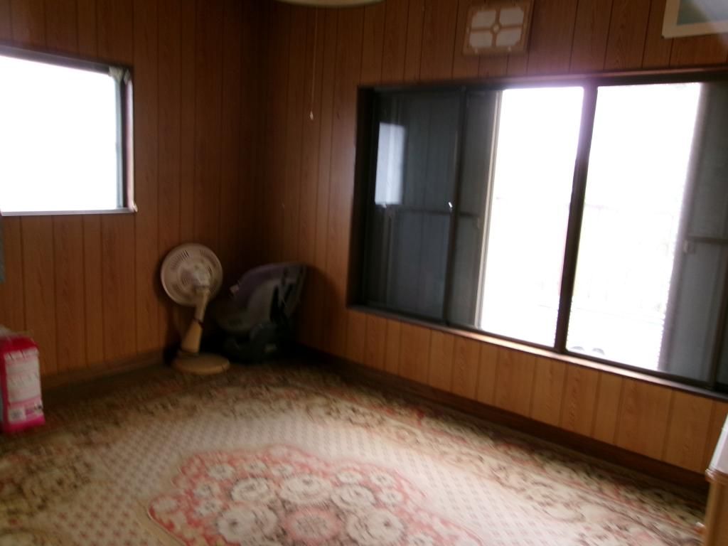 6DK Wooden House for Sale in Moka, Tochigi - 180sqm Land - Image 1